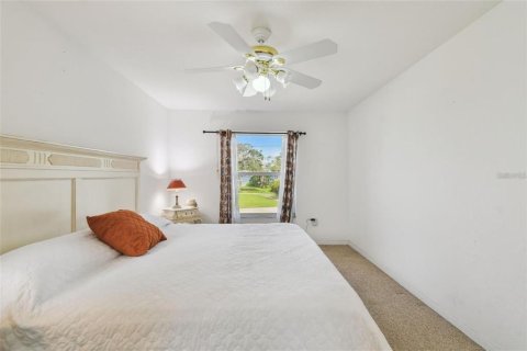 House in Oldsmar, Florida 3 bedrooms, 154.22 sq.m. № 2157208 - photo 15