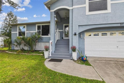 House in Oldsmar, Florida 3 bedrooms, 154.22 sq.m. № 2157208 - photo 4