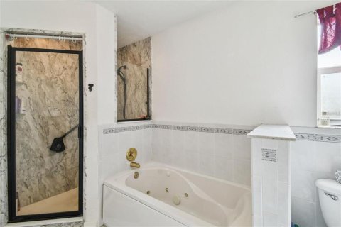 House in Oldsmar, Florida 3 bedrooms, 154.22 sq.m. № 2157208 - photo 6