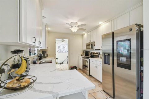 House in Oldsmar, Florida 3 bedrooms, 154.22 sq.m. № 2157208 - photo 12