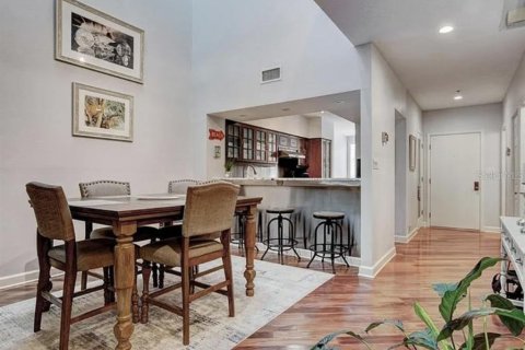 Adosado en venta en Longboat Key, Florida, 2 dormitorios, 242.1 m2 № 1916625 - foto 11