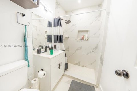 Casa en venta en Miami Gardens, Florida, 3 dormitorios, 147.25 m2 № 2031878 - foto 20