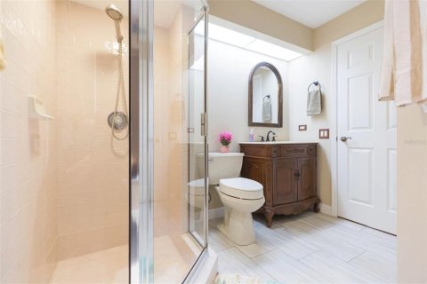 House in Tampa, Florida 4 bedrooms, 290.04 sq.m. № 1829324 - photo 29