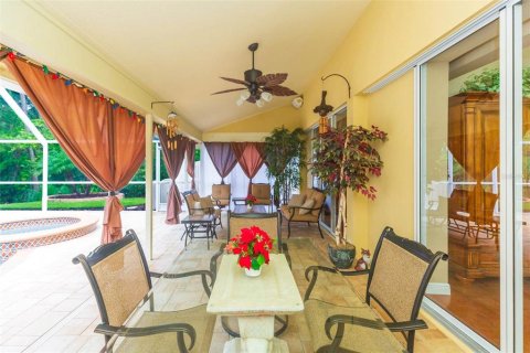 House in Tampa, Florida 4 bedrooms, 290.04 sq.m. № 1829324 - photo 14