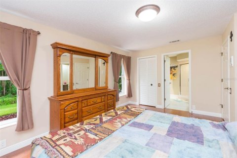 House in Tampa, Florida 4 bedrooms, 290.04 sq.m. № 1829324 - photo 28