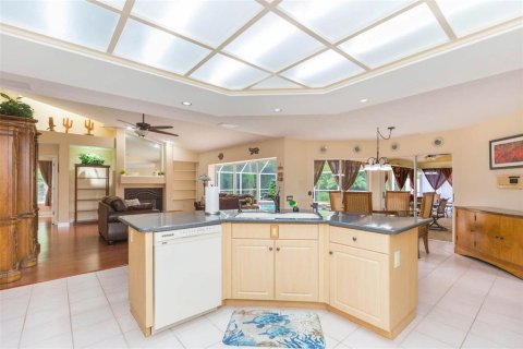 House in Tampa, Florida 4 bedrooms, 290.04 sq.m. № 1829324 - photo 23