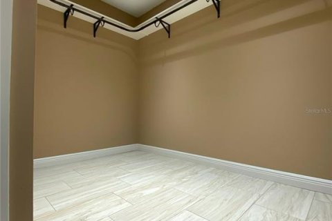 House in Tampa, Florida 4 bedrooms, 290.04 sq.m. № 1829324 - photo 21