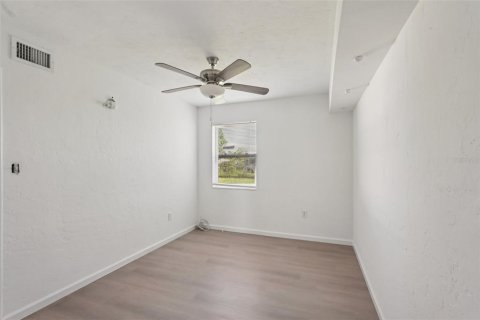 Villa ou maison à vendre à North Port, Floride: 2 chambres, 119.57 m2 № 1908746 - photo 18