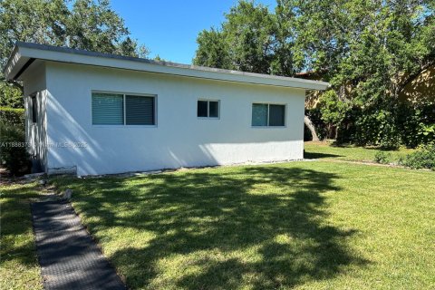 Casa en venta en Miami, Florida, 3 dormitorios, 169.64 m2 № 1940987 - foto 3