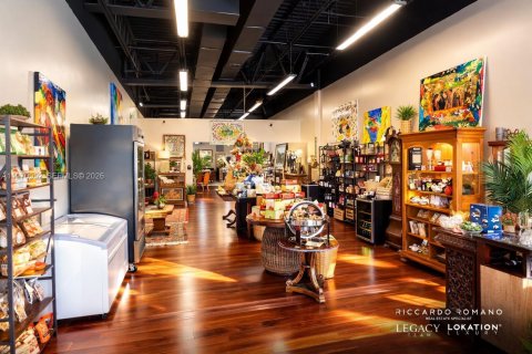 Commercial property in Hollywood, Florida № 2031376