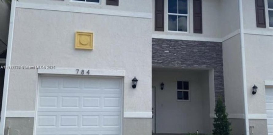 Touwnhouse à Homestead, Floride 3 chambres, 159.05 m2 № 1968266