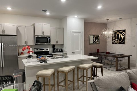 Touwnhouse à louer à Homestead, Floride: 3 chambres, 159.05 m2 № 1968266 - photo 4