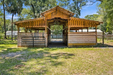 Appartement à louer à Anthony, Floride: 2 chambres, 78.5 m2 № 2388659 - photo 2