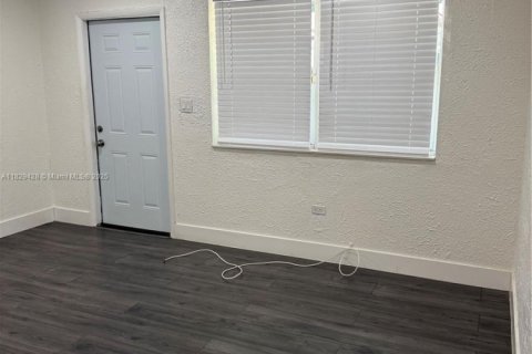 Apartment in Fort Lauderdale, Florida 2 bedrooms, 60.57 sq.m. № 1960495 - photo 4