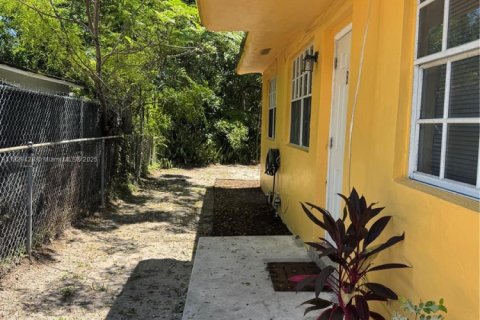 Apartment in Fort Lauderdale, Florida 2 bedrooms, 60.57 sq.m. № 1960495 - photo 1