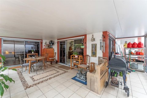 Купить виллу или дом в Хомстед, Флорида 2 спальни, 125.23м2, № 2078919 - фото 7
