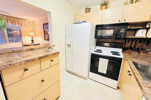 Studio in the Condo in Deerfield Beach, Florida № 2192467 - photo 11