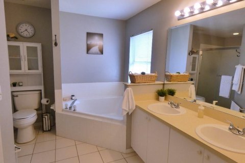 House in Davenport, Florida 3 bedrooms, 168.06 sq.m. № 1630889 - photo 29