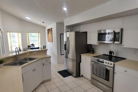 House in Davenport, Florida 3 bedrooms, 168.06 sq.m. № 1630889 - photo 14
