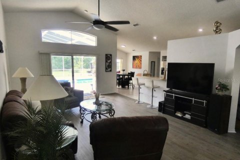 House in Davenport, Florida 3 bedrooms, 168.06 sq.m. № 1630889 - photo 9