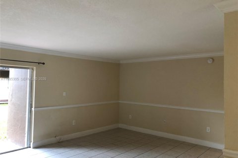 Condominio en alquiler en Miami, Florida, 1 dormitorio, 70.61 m2 № 2046983 - foto 12