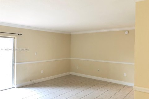 Condominio en alquiler en Miami, Florida, 1 dormitorio, 70.61 m2 № 2046983 - foto 13