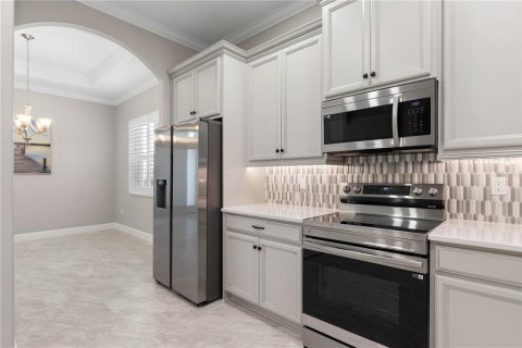 House in Palm Coast, Florida 4 bedrooms, 207.08 sq.m. № 2208043 - photo 11