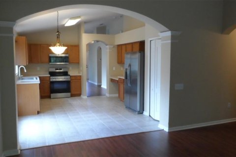 Villa ou maison à louer à Wesley Chapel, Floride: 4 chambres, 181.72 m2 № 2148869 - photo 6