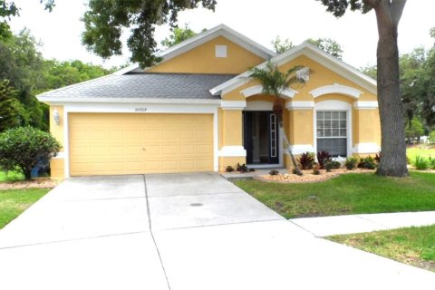 Villa ou maison à Wesley Chapel, Floride 4 chambres, 181.72 m2 № 2148869