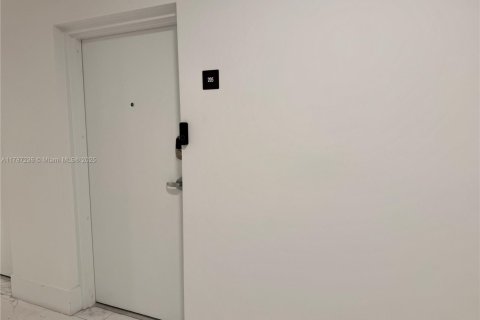 Купить кондоминиум в Дорал, Флорида 2 спальни, 112.04м2, № 1863068 - фото 23