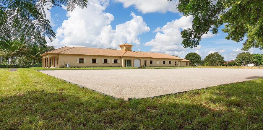 Villa ou maison à Wellington, Floride 7 chambres, 436.64 m2 № 2182818