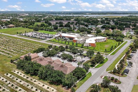 Propiedad comercial en alquiler en Tavares, Florida, 932 m2 № 1787470 - foto 18
