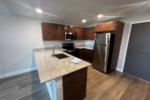 Condominio en venta en Orlando, Florida, 2 dormitorios, 83.61 m2 № 2157877 - foto 7