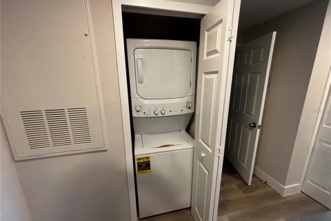 Condominio en venta en Orlando, Florida, 2 dormitorios, 83.61 m2 № 2157877 - foto 5
