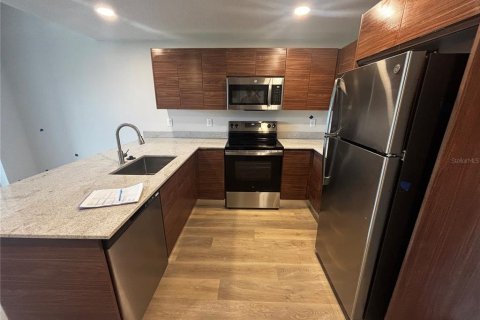 Condominio en venta en Orlando, Florida, 2 dormitorios, 83.61 m2 № 2157877 - foto 2