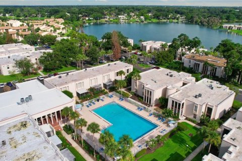 Condo in Altamonte Springs, Florida, 2 bedrooms  № 2215178 - photo 17