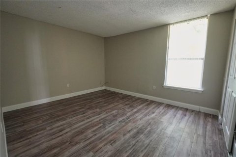 Condo in Altamonte Springs, Florida, 2 bedrooms  № 2215178 - photo 10