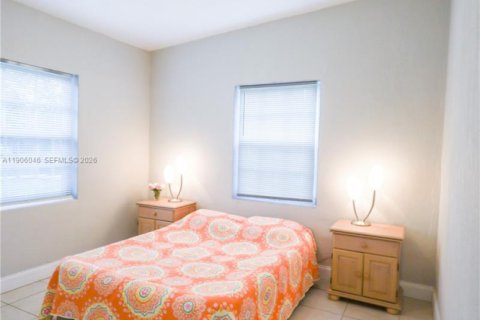 Villa ou maison à vendre à Miami Gardens, Floride: 3 chambres, 80.27 m2 № 2012434 - photo 12