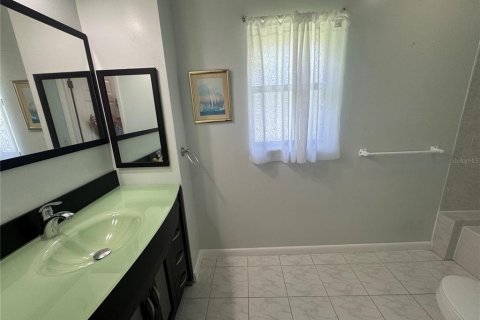 House in Palm Harbor, Florida 3 bedrooms, 190.82 sq.m. № 1893966 - photo 25