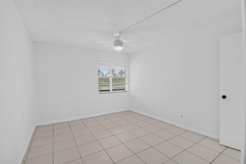Condo in Delray Beach, Florida, 2 bedrooms  № 2154192 - photo 5