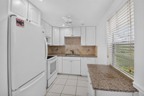 Condo in Delray Beach, Florida, 2 bedrooms  № 2154192 - photo 26