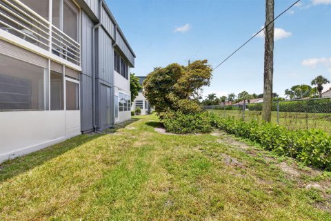 Condo in Delray Beach, Florida, 2 bedrooms  № 2154192 - photo 17