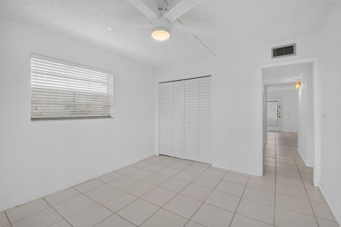 Condo in Delray Beach, Florida, 2 bedrooms  № 2154192 - photo 11