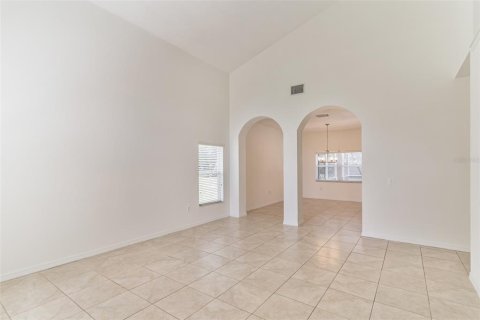 House in Kissimmee, Florida 5 bedrooms, 267.56 sq.m. № 1680298 - photo 8