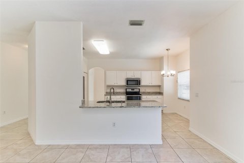 House in Kissimmee, Florida 5 bedrooms, 267.56 sq.m. № 1680298 - photo 11