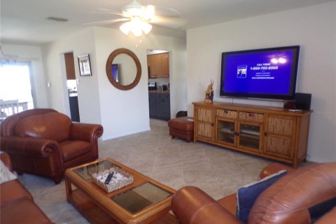 Villa ou maison à louer à Punta Gorda, Floride: 3 chambres, 162.58 m2 № 2431137 - photo 23