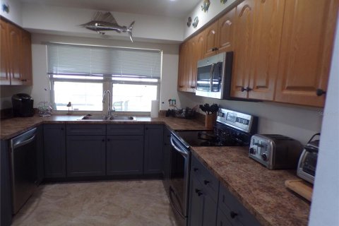 Villa ou maison à louer à Punta Gorda, Floride: 3 chambres, 162.58 m2 № 2431137 - photo 11