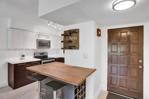 Appartement à louer à Lauderhill, Floride: 1 chambre, 63.64 m2 № 1997015 - photo 2