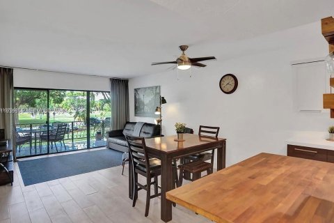Appartement à louer à Lauderhill, Floride: 1 chambre, 63.64 m2 № 1997015 - photo 4