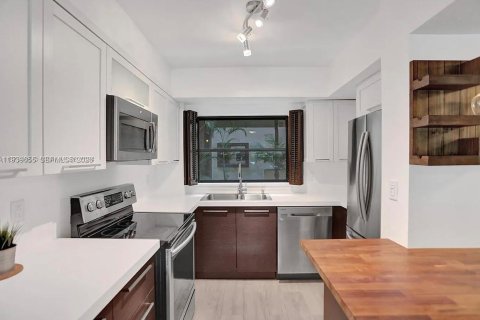 Appartement à louer à Lauderhill, Floride: 1 chambre, 63.64 m2 № 1997015 - photo 3